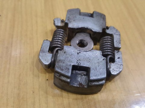 KOMATSU ZENOAH G380 AVS SPRZĘGŁO BĘBEN DZWON KPL KOMATSU ZENOAH G380 AVS SPRZĘGŁO BĘBEN DZWON KPL
