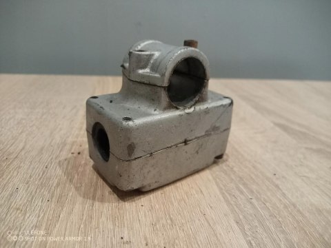KOMATSU ZENOAH G4K UCHWYT MOCOWANIE OBEJMA KOMATSU ZENOAH G4K UCHWYT MOCOWANIE OBEJMA