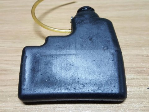 TALON AC310116-38 ZBIORNIK ZBIORNICZEK OLEJU TALON AC310116-38 ZBIORNIK ZBIORNICZEK OLEJU