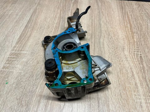 ERMAN HM5201 KARTER OBUDOWA SILNIKA KORPUS ERMAN HM5201 KARTER OBUDOWA SILNIKA KORPUS