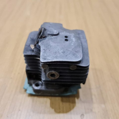 KOMATSU ZENOAH G22L CYLINDER TŁOK ORYGINAŁ KOMPLET KOMATSU ZENOAH G22L CYLINDER TŁOK ORYGINAŁ KOMPLET
