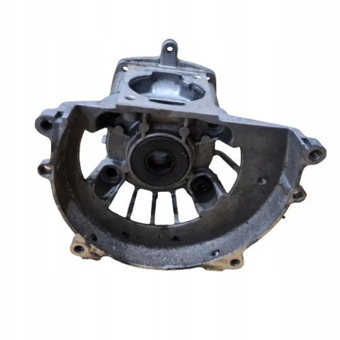 KOMATSU ZENOAH G22L KARTERY OBUDOWA SILNIKA KORPUS BLOK KPL KOMATSU ZENOAH G22L KARTERY OBUDOWA SILNIKA KORPUS BLOK KPL