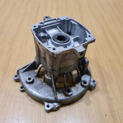 KOMATSU ZENOAH G22L KARTERY OBUDOWA SILNIKA KORPUS BLOK KPL KOMATSU ZENOAH G22L KARTERY OBUDOWA SILNIKA KORPUS BLOK KPL