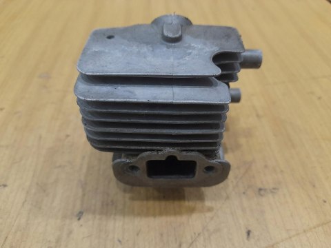 KOMATSU ZENOAH G23L CYLINDER ORYGINAŁ KOMATSU ZENOAH G23L CYLINDER ORYGINAŁ