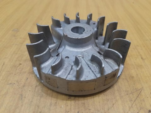 KOMATSU ZENOAH G23L MAGNETO KOŁO MAGNESOWE KOMATSU ZENOAH G23L MAGNETO KOŁO MAGNESOWE