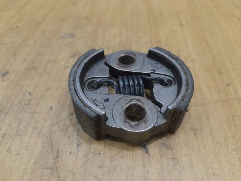 KOMATSU ZENOAH G23L SPRZĘGŁO KOMATSU ZENOAH G23L SPRZĘGŁO