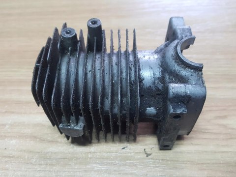 KOMATSU ZENOAH G300T CYLINDER TŁOK ORYGINAŁ KPL KOMATSU ZENOAH G300T CYLINDER TŁOK ORYGINAŁ KPL
