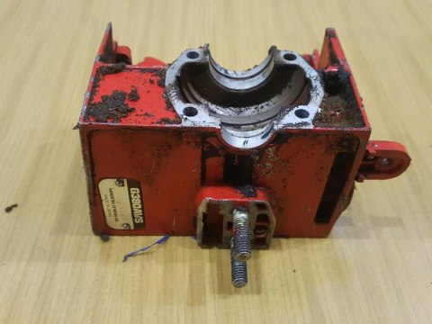 KOMATSU ZENOAH G380 AVS KARTER OBUDOWA KORPUS KOMATSU ZENOAH G380 AVS KARTER OBUDOWA KORPUS