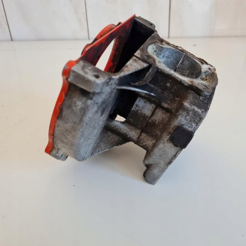 KOMATSU G4C KARTER OBUDOWA SILNIKA KORPUS KOMATSU G4C KARTER OBUDOWA SILNIKA KORPUS