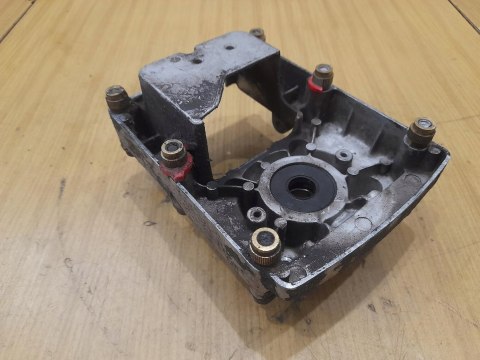 KOMATSU ZENOAH EBZ4800 KARTER OBUDOWA SILNIKA KOMATSU ZENOAH EBZ4800 KARTER OBUDOWA SILNIKA