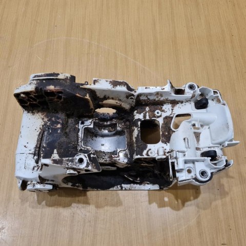 STIHL MS 391 KARTER OSŁONA OBUDOWA KORPUS ZBIORNIK STIHL MS 391 KARTER OSŁONA OBUDOWA KORPUS ZBIORNIK