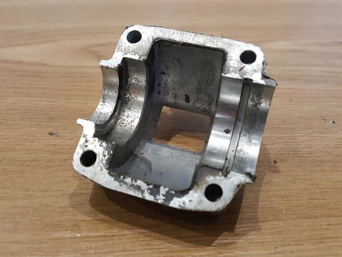 KOMATSU G310 MISKA MISECZKA KORBOWA POKRYWA KOMATSU G310 MISKA MISECZKA KORBOWA POKRYWA
