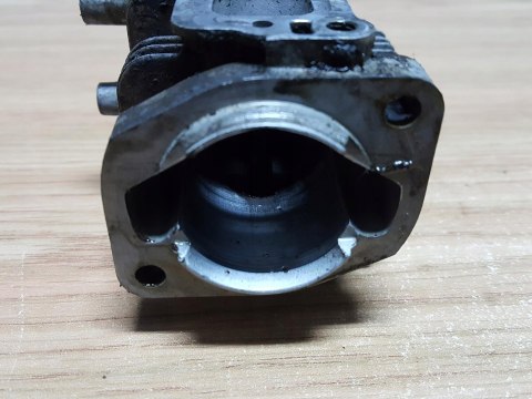 KOMATSU eHT601D CYLINDER ORYGINAŁ KOMATSU eHT601D CYLINDER ORYGINAŁ
