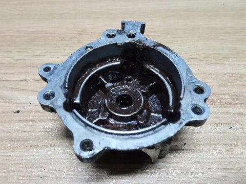 KOMATSU eHT601D KARTER OBUDOWA SILNIKA KORPUS KOMATSU eHT601D KARTER OBUDOWA SILNIKA KORPUS