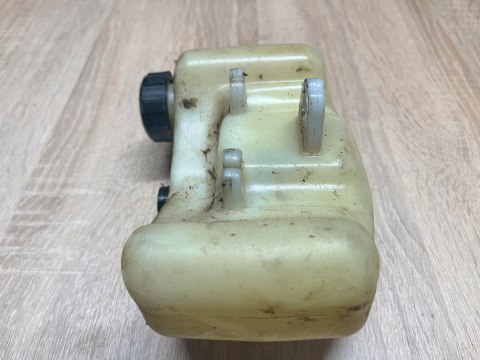ROBIN HT02W ZBIORNIK PALIWA BAK ROBIN HT02W ZBIORNIK PALIWA BAK