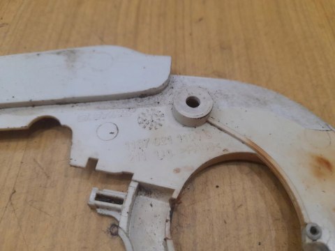 STIHL MS 192 193 201 T OSŁONA POMPY OLEJU POKRYWA STIHL MS 192 193 201 T OSŁONA POMPY OLEJU POKRYWA