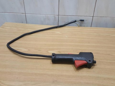 ROBIN BH 2500 RĄCZKA GAZU MANETKA RĘKOJEŚĆ UCHWYT ROBIN BH 2500 RĄCZKA GAZU MANETKA RĘKOJEŚĆ UCHWYT