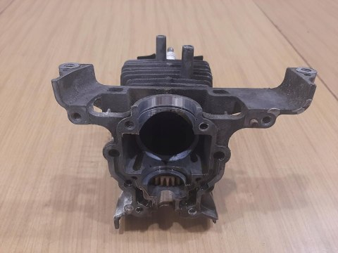 ROBIN BH 3500 CYLINDER TŁOK ORYGINAŁ KOMPLET ROBIN BH 3500 CYLINDER TŁOK ORYGINAŁ KOMPLET