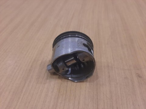 ROBIN BH 3500 CYLINDER TŁOK ORYGINAŁ KOMPLET ROBIN BH 3500 CYLINDER TŁOK ORYGINAŁ KOMPLET