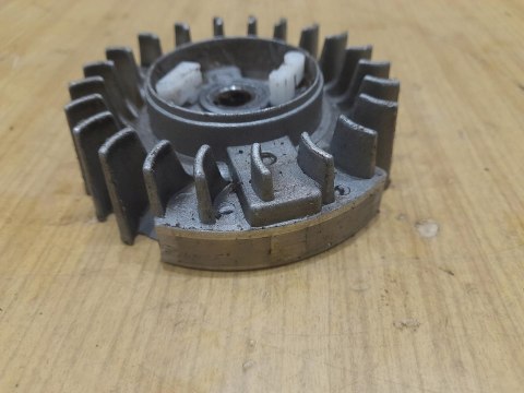 RCTYTAN 5200 MAGENTO KOŁO MAGNESOWE RCTYTAN 5200 MAGENTO KOŁO MAGNESOWE