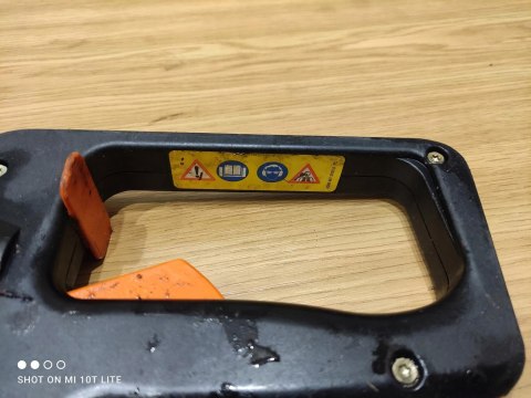STIHL HS 75 80 85 RĄCZKA GAZU UCHWYT RĘKOJEŚĆ STIHL HS 75 80 85 RĄCZKA GAZU UCHWYT RĘKOJEŚĆ