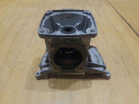 EINHELL BG-PB 33 KARTER OBUDOWA SILNIKA KORPUS POŁÓWKA KOMPLET EINHELL BG-PB 33 KARTER OBUDOWA SILNIKA KORPUS POŁÓWKA KOMPLET