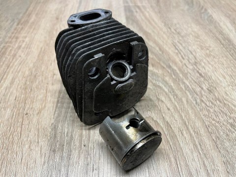 QUALCAST PCS46Z CYLINDER TŁOK ORYGINAŁ KOMPLET QUALCAST PCS46Z CYLINDER TŁOK ORYGINAŁ KOMPLET
