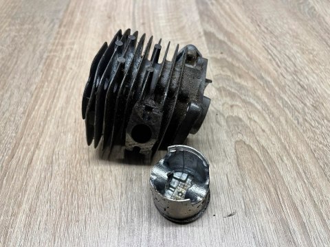 QUALCAST PCS46Z CYLINDER TŁOK ORYGINAŁ KOMPLET QUALCAST PCS46Z CYLINDER TŁOK ORYGINAŁ KOMPLET