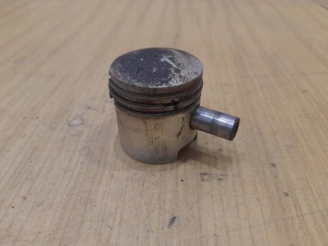 KIORITZ DM-9 CYLINDER TŁOK ORYGINAŁ KOMPLET KIORITZ DM-9 CYLINDER TŁOK ORYGINAŁ KOMPLET