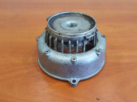 EFCO 8260 SZARPAK STARTER ROZRUSZNIK OBUDOWA EFCO 8260 SZARPAK STARTER ROZRUSZNIK OBUDOWA