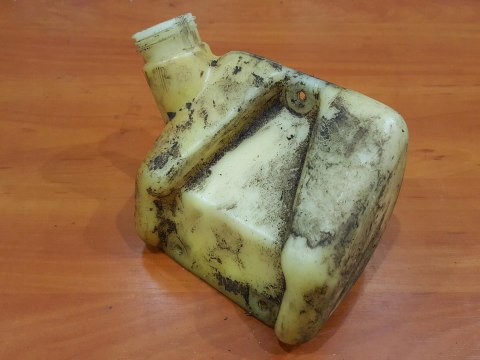 EFCO 8260 ZBIORNIK PALIWA BAK EFCO 8260 ZBIORNIK PALIWA BAK