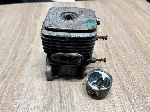 EFCO JET 300 CYLINDER TŁOK ORYGINAŁ KOMPLET EFCO JET 300 CYLINDER TŁOK ORYGINAŁ KOMPLET