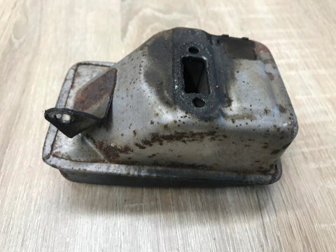 STIHL FS 96 TŁUMIK WYDECH STIHL FS 96 TŁUMIK WYDECH