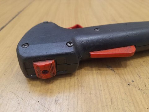 ECHO SRM-4605 RĄCZKA GAZU RĘKOJEŚĆ MANETKA UCHWYT ECHO SRM-4605 RĄCZKA GAZU RĘKOJEŚĆ MANETKA UCHWYT