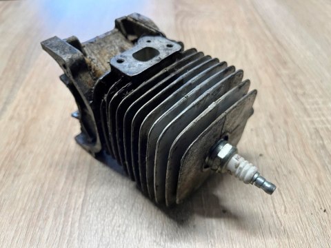 EFCO 400A CYLINDER TŁOK ORYGINAŁ KOMPLET EFCO 400A CYLINDER TŁOK ORYGINAŁ KOMPLET