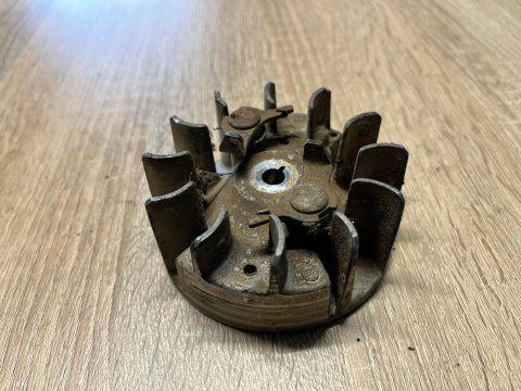 EFCO 400A MAGNETO KOŁO MAGNESOWE EFCO 400A MAGNETO KOŁO MAGNESOWE