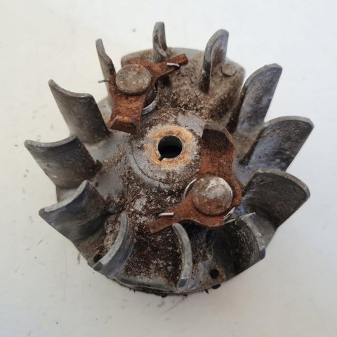 EFCO 400A MAGNETO KOŁO MAGNESOWE EFCO 400A MAGNETO KOŁO MAGNESOWE