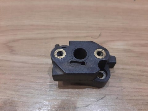 EFCO 8260 KRÓCIEC PODSTAWA MOCOWANIE GAŹNIKA EFCO 8260 KRÓCIEC PODSTAWA MOCOWANIE GAŹNIKA