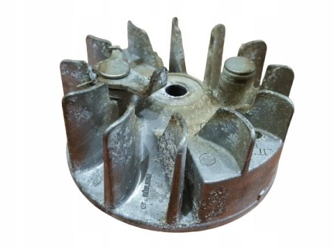 EFCO 8260 MAGNETO KOŁO MAGNESOWE