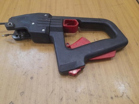 KAWASAKI TH 23 RĄCZKA GAZU RĘKOJEŚĆ UCHWYT KAWASAKI TH 23 RĄCZKA GAZU RĘKOJEŚĆ UCHWYT