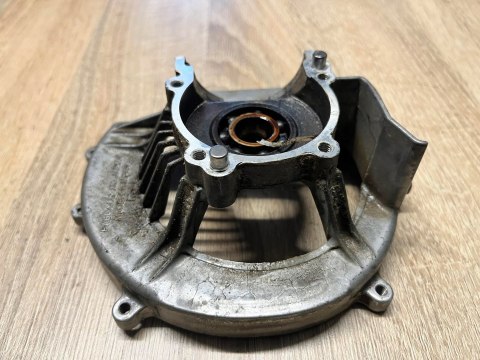 KAWASAKI TH 43 KARTER OBUDOWA SILNIKA KORPUS KAWASAKI TH 43 KARTER OBUDOWA SILNIKA KORPUS