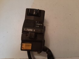 PRZEŁĄCZNIK LEWY SUZUKI GSXF 1100 GV72C 374-13