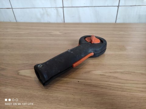 STIHL FS 87 90 100 130 RĄCZKA GAZU UCHWYT OBUDOWA STIHL FS 87 90 100 130 RĄCZKA GAZU UCHWYT OBUDOWA
