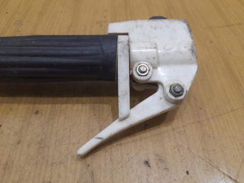 ECHO SRM-310 RĄCZKA GAZU RĘKOJEŚĆ MANETKA ECHO SRM-310 RĄCZKA GAZU RĘKOJEŚĆ MANETKA