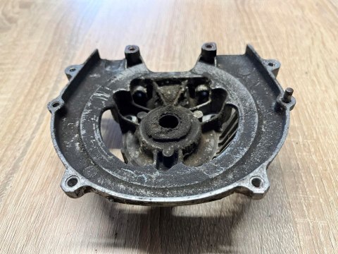 KAWASAKI TG 33 KARTER OBUDOWA SILNIKA POŁÓWKA KAWASAKI TG 33 KARTER OBUDOWA SILNIKA POŁÓWKA