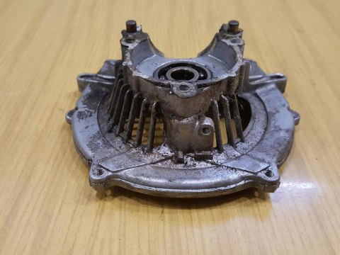 KAWASAKI TG 33 KARTER OBUDOWA SILNIKA POŁÓWKA KAWASAKI TG 33 KARTER OBUDOWA SILNIKA POŁÓWKA