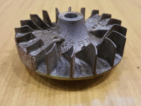 KAWASAKI TG 33 MAGNETO KOŁO MAGNESOWE KAWASAKI TG 33 MAGNETO KOŁO MAGNESOWE