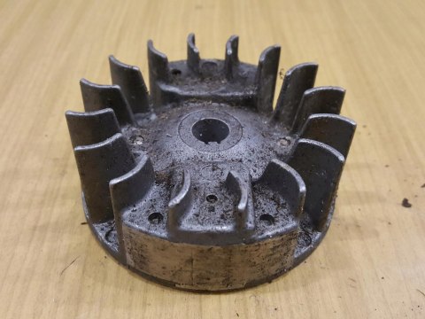POULAN P3500 MAGNETO KOŁO MAGNESOWE POULAN P3500 MAGNETO KOŁO MAGNESOWE