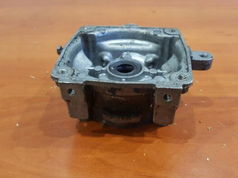 STIHL FS 86 KARTER OBUDOWA SILNIKA BLOK POŁÓWKA STIHL FS 86 KARTER OBUDOWA SILNIKA BLOK POŁÓWKA