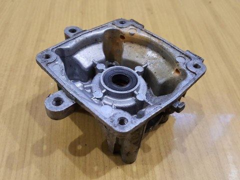 STIHL FS 86 KARTER OBUDOWA SILNIKA BLOK POŁÓWKA STIHL FS 86 KARTER OBUDOWA SILNIKA BLOK POŁÓWKA